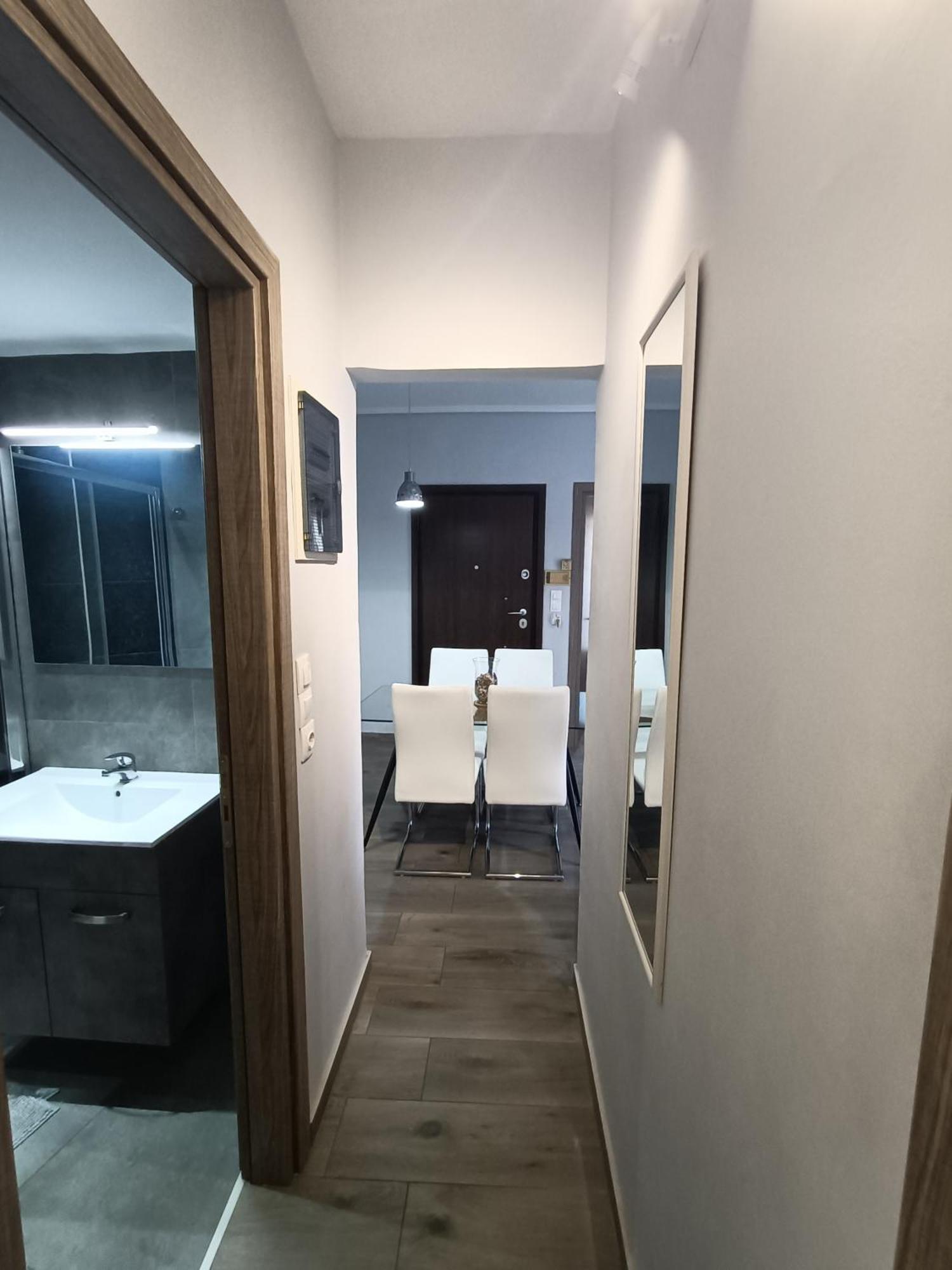 Highlighted Hosting Apartment *